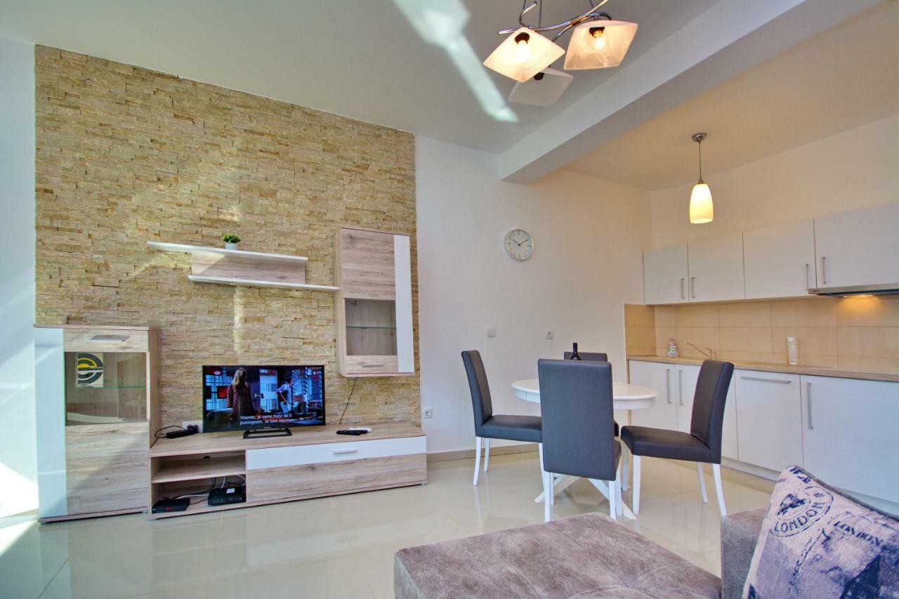 Apartment Dobrota コトル エクステリア 写真