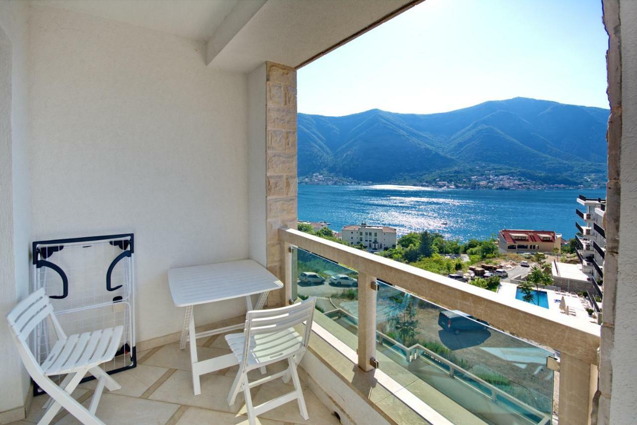 Apartment Dobrota コトル エクステリア 写真