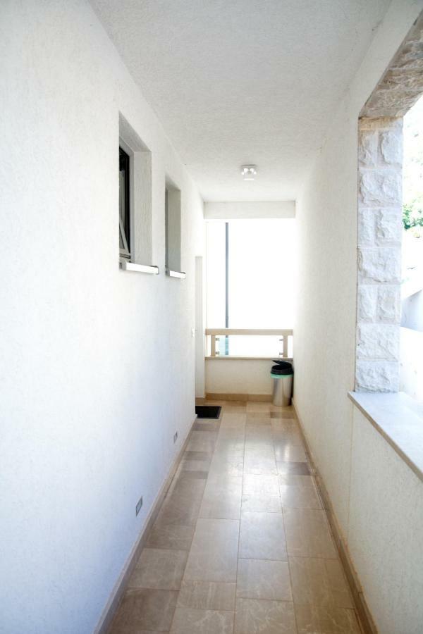 Apartment Dobrota コトル エクステリア 写真